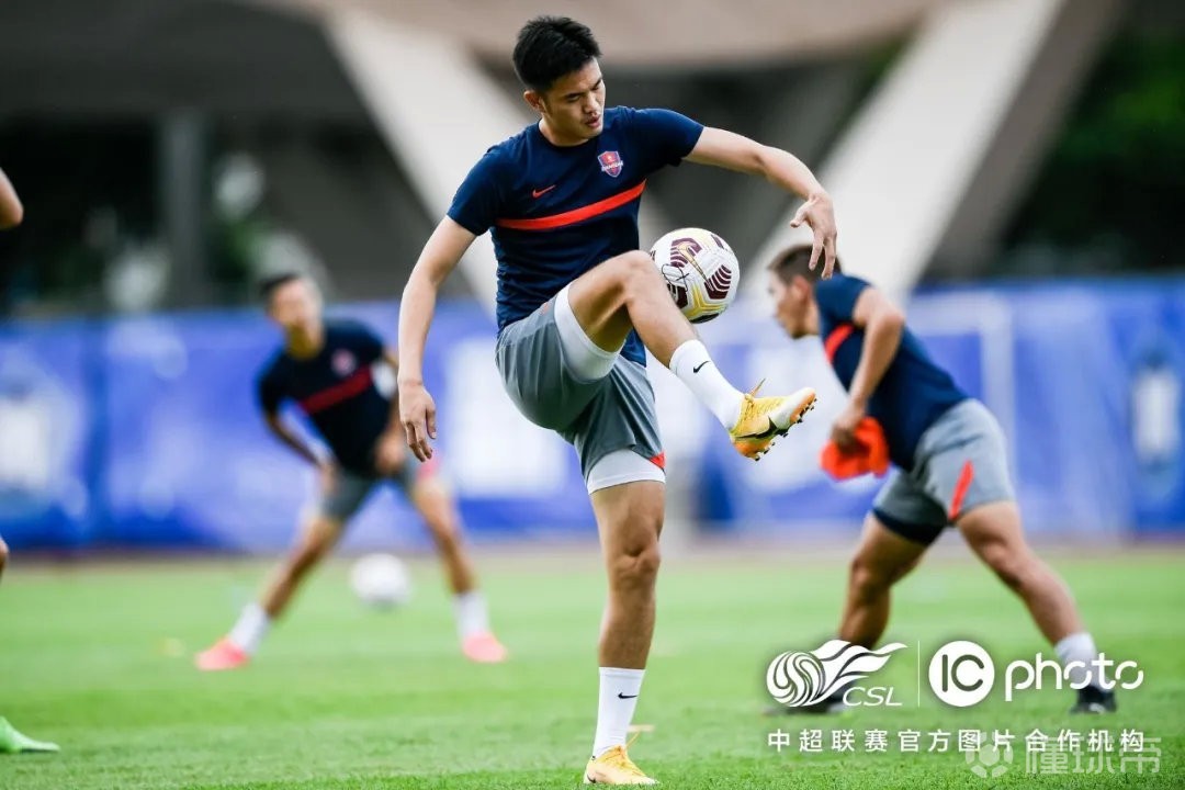 开云体育下载-半场领先！球队决心不止于此