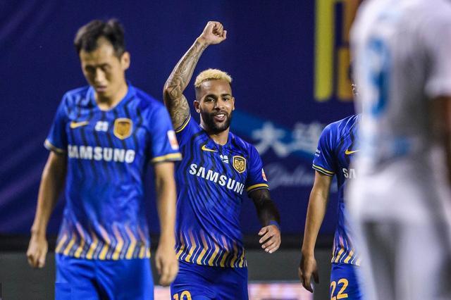 开云体育中国-广州恒大主场逼平江苏苏宁，保持不败